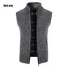 Nuevo chaleco cárdigan de punto para hombre de otoño e invierno, suéter tejido, engrosado y forrado de felpa, cuello alto, chaqueta chaleco sin mangas