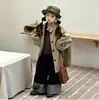 Nueva colección de otoño e invierno: elegante gabardina de longitud media estilo coreano para niñas, prenda exterior de corte holgado, chaqueta estilo coreano