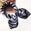 50 Lenço de seda pequeno lenço quadrado feminino primavera verão outono fino moda all-match elegante estilo ocidental profissional aeromoça pequeno lenço lenço de cabeça