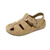 Sandálias Fechadas de Verão 2026 Novas Birkenstock Femininas com Furos em Pele de Porco Sapatos de Cesta Confortáveis para os Pés Sapatos com Furos para Meninas Sandálias Romanas