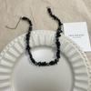 Collar de cadena de clavícula con cuentas irregulares negras, simple y moderno con diseño de nicho para mujer, nuevo y de alta calidad.