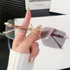 Nuevas Gafas de Sol Fotocromáticas Sin Marco para Hombre, Lente Oceánica con Borde Cortado, Varilla con Veta de Madera, Gafas de Sol de Montura Cuadrada para Mujer, Gafas de Moda Transfronterizas