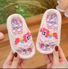 Sandalias y pantuflas de niño verano niñas suela suave interior grandes, pequeñas y medianas infantiles padre-hijo niños baño bebé pantuflas infantiles venta al por mayor