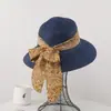 Chapéu de Sol de Aba Larga Floral para Mulheres, Chapéu de Sol de Verão para Férias na Praia e Litoral, Chapéu de Palha com Proteção UV