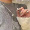 Elegante Collar de Acero de Titanio con Perlas Barrocas de Nuevo Estilo para Mujer, Cadena Larga Sencilla de Gama Alta para Otoño e Invierno, Cadena para Suéter