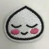 Fábrica Xiaoshan Qixiu Pegatinas de Tela Bordadas con Letras de Punto para Figuras Accesorios de Ropa Pegatinas Decorativas Etiquetas Bordadas