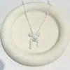 Collar de Encaje Hueco Estilo Francés con Lazo y Circonita para Mujer, Moda de Lujo Ligero, Diseño de Nicho Exquisito y de Temperamento Único, Cadena para el Cuello