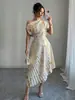 Moda Femenina Transfronteriza de Amazon, Vestido de Hombro Único con Estampado Dorado de Lujo Ligero Europeo y Americano, Vestido de Longitud Media Asimétrico con Pliegues que Ceñe la Cintura