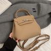 2025 Nuevo Lujo de Entrada de Nicho Simple Bolso Cruzado Patrón Lichi Platino Mochila Todo Terreno de Alto Grado para Mujer
