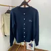 Cárdigan de punto bordado de gatito dulce y versátil para mujer, fino y holgado para primavera y otoño, cuello redondo, manga larga, suéter abrigo negro