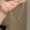 Collar de cristal blanco de alta transparencia natural, diseño original, cadena para la clavícula, collar moderno y exquisito, perfecto como regalo para amigos, disponible al por mayor