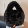 Otoño e Invierno 2025 Bolso Peludo Lindo Estilo Nuevo Portátil Gran Capacidad Bolso Cubo Relleno Transfronterizo