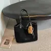 Bolso de Color Sólido Relajado de Gran Capacidad para Mujer 2026 Nuevo Bolso de Hombro Individual Retro de Gamuza y Felpa Bolso de Mano para el Trabajo y el Viaje