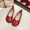 Sapatos rasos de bico redondo em novo estilo, coleção 2026, fáceis de calçar, adequados para primavera e outono, modernos e versáteis, sapatos estilo avó coreano, sapatos casuais