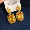 Collar con Colgante Redondo de Circonita Super Brillante Set de Joyería Versátil de Lujo Ligero de Alta Gama Moda Exquisita Aretes de Botón Temperamento para Mujeres