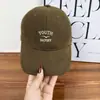 Boné de Baseball Macio com Bordado de Letra Estilo Coreano Novo para Mulheres, Versátil para Outono, Casual, Street, Pequeno Boné de Baseball para Afinar o Rosto do Casal