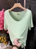 Camiseta de Verão Soltinha com Decote V e Manga Curta para Mulheres 2025 Estilo Coreano Cor Lisa Simples Moda Versátil Elegante Top Emagrecedor