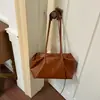 La nueva bolsa de mano de gran capacidad de Shuai Mi, un bolso de hombro casual y elegante, un bolso de axila moderno y a la moda