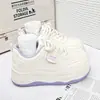 Zapatos Nuevos para Mujer 2025 Ultraligeros y de Aspecto Elegante, Populares Zapatos Color Vino de Arroz Rojo Blanco, Nuevas Zapatillas Estilo Campus Estudiante de Suela Gruesa
