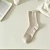 Meias Retro Japonesas Femininas Outono Novo Estilo Malha Trançada Agulha Dupla Meia de Cano Médio Coreana Simples Versátil Meias com Renda e Babados