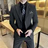Traje de Solapa con Pistola para Hombre, Traje de Boda de Novio de un Solo Botón Estilo Coreano, Traje de Tres Piezas de Color Sólido en Stock