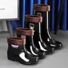 Botas de lluvia de seguridad de caña alta para hombre, botas de lluvia cortas, impermeables y antideslizantes, con forro de felpa engrosado, resistentes a ácidos y álcalis, botas de agua extra altas, botas de goma para cocina