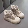 Zapatos de Algodón para Niñas 2026 Invierno Nuevo Estilo Aterciopelados Engrosados de Caña Alta Suela Suave Zapatos Deportivos Niños Antideslizantes Botas de Nieve