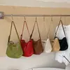 Bolsa de Hombro Cruzada 2026 Nueva Primavera/Verano para Mujer, Diseño de Nicho Simple y Elegante, Bolso de Hombro Debajo del Brazo