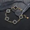 Pulsera Cruzada de Hip-Hop Europeo y Americano de Acero Inoxidable con Trébol de Cuatro Hojas para Mujer Cadena en Forma de O Joyería de Acero de Titanio Joyería de Diseño de Nicho Personalización de Joyería