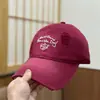 Boné de Baseball Estilo Novo Bordado com Gato Design Desgastado Macio para Mulheres com Circunferência da Cabeça Grande, Aba Larga e Efeito Emagrecedor do Rosto