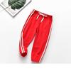 Nova coleção primavera e verão roupas infantis calça com barra desfiada calça esportiva com barra desfiada calça fina à prova de mosquitos calças para meninos e meninas atacado