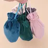 Bolsa de terciopelo negro de alta calidad con fondo redondo y cordón, bolsa de almacenamiento de terciopelo para joyería, fabricante, venta al por mayor, múltiples especificaciones, bolsa de embalaje para regalo