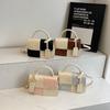 Moda deste ano, bolsa de textura de costura, bolsa de ombro estilo ocidental, bolsa pequena quadrada, moda para o verão de 2025