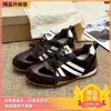 Sapatos femininos estilosos e atraentes, nova coleção primavera/outono 2026, tênis casuais baixos versáteis, um estilo de tênis de treino alemão super popular