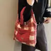 Moda Inverno Bolsa Peluda de Grande Capacidade para Axila para Mulheres 2025 Nova Bolsa de Pelúcia Xadrez Bolsa Tote Casual de Ombro