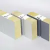 Painel de Parede Composto de Lã de Rocha com Vedação de Borda em Poliuretano com Superfície de Alumínio Substitui Fachadas Cortina de Alumínio, Tem uma Vida Útil de Cinquenta Anos e É Resistente ao Fogo