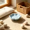Cuenco de cerámica para mascotas tipo flor de macarrón, cuenco para gatos, anti-barbilla negra, protección del cuello, cuenco de comida inclinado, cuenco de agua, cuenco para perros de alto valor estético