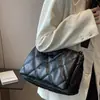 Bolsa de Mano para Mujer de Comercio Exterior Bolsa Tote de Gran Capacidad Bolso de Mano Acolchado Retro para Otoño e Invierno Bolso de Hombro Versátil de Moda