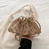 Cordón Remaches Personalizados Gran Capacidad 2025 Casual Color Puro Nuevo Estilo Simple Moda Estilo Occidental Cruzado Hombro Bolso Cubo