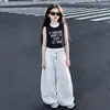 Conjunto de Verano para Niñas 2026 Nuevo Casual Estilo Coreano para Niñas Mayores, Top sin Mangas con Bloques de Color y Letras Combinado con Pantalones de Secado Rápido