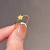 Anillo Popular Pequeña Estrella de Xiaohongshu para Mujer, Moderno y Sencillo, Estilo Nicho para Uso Diario, Anillo Ajustable de Circonita con Estrella de Cinco Puntas