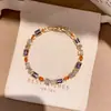 Pulsera Súper Brillante de Circonita con Hebilla Redonda Nicho Moda de Alta Gama Exquisita Pulsera Lujo Ligero Versátil Temperamento Joyería de Mano para Mujeres