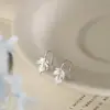 Pendientes de Hoja de Arce de Plata de Ley 925 Nuevo Estilo de Moda 2026 Diseño de Nicho Ganchos para Orejas de Hoja de Alta Gama Pendientes para Mujer
