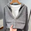 Nuevo suéter chaqueta de color liso para primavera y otoño para hombre, cárdigan con capucha y cremallera de punto hueco de moda, prendas de punto negras para hombre