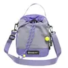 Bolsa de Color Block de Nailon para Botella de Agua con Cordón para Mujer 2025 Nuevo Casual Cruzada para Teléfono Mochila Tendencia