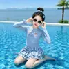 Conjunto de Maiô para Meninas de Verão para Crianças Médias e Grandes, Roupa de Banho Manga Longa com Proteção Solar, Maiô Duas Peças com Estampa de Desenho Animado