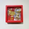 Colgante Zodiaco 2026 Año del Caballo, Llavero que Atrae Dinero, Pegatina Dorada para Teléfono Caballo Pequeño, Cadena para Teléfono al por Mayor