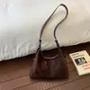 Bolso de gamuza para mujer, nuevo modelo de otoño 2026, bolso de hombro vintage de alta gama Maillard, bolso cruzado de gran capacidad