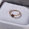 Moda japonesa y coreana acero de titanio oro rosa Margarita anillo de pegamento blanco y negro personalidad femenina temperamento ins anillo de dedo de flor