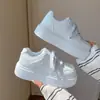 Zapatos Blancos Ligeros de Suela Gruesa para Aumentar la Altura para Mujer 2026 Nuevos Zapatos Casuales de Plataforma Primavera/Otoño Adelgazantes Versátiles Zapatos de Pan para Estudiantes